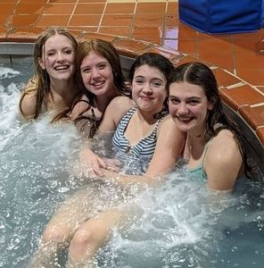 Meet your Posher, Madison